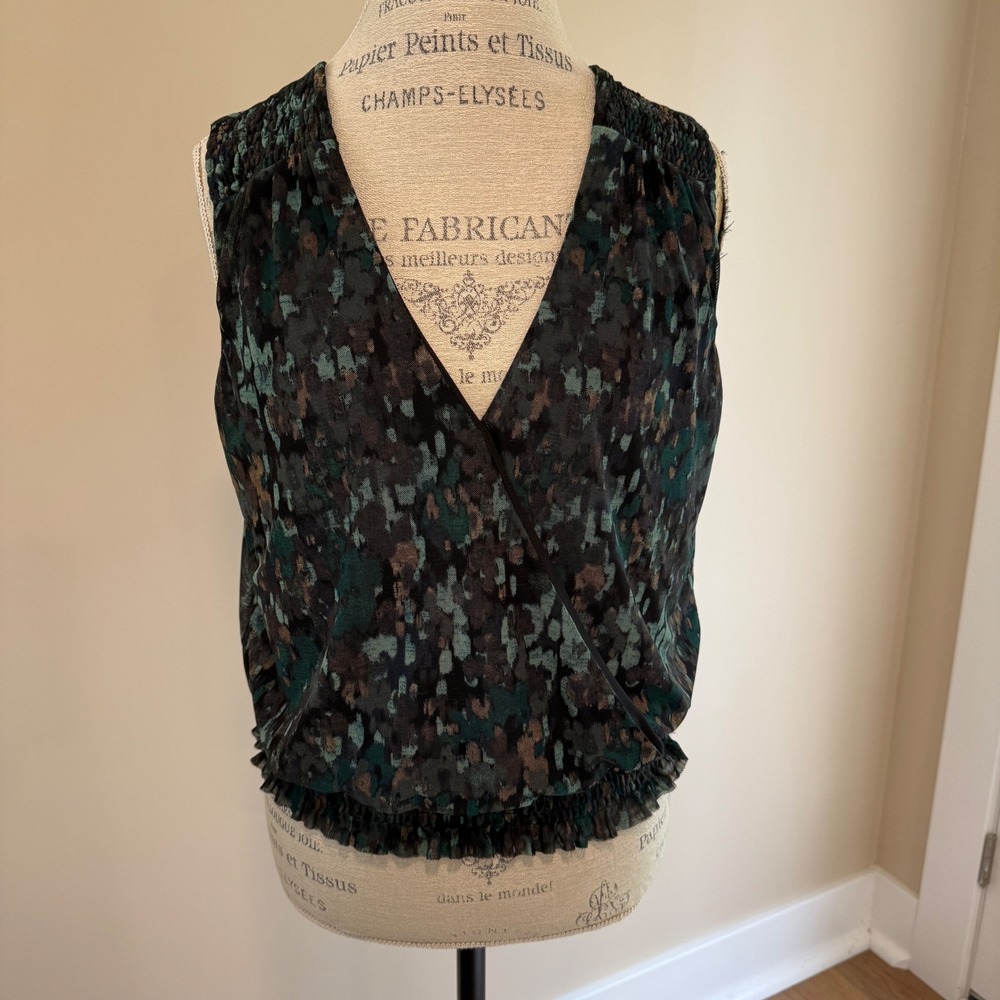 Evereve Women's Green/Brown Patterned Sleeveless Blouse‎ Size XL